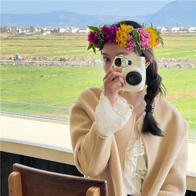 隔楼女孩:我们之间的层距